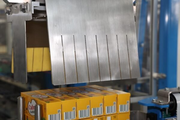 13 - Impilatore testa di presa a patte